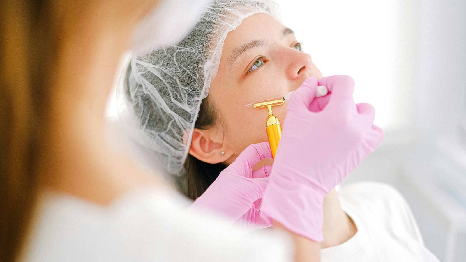 Bastidores de um Atendimento: O Que Acontece Antes da Primeira Seringa